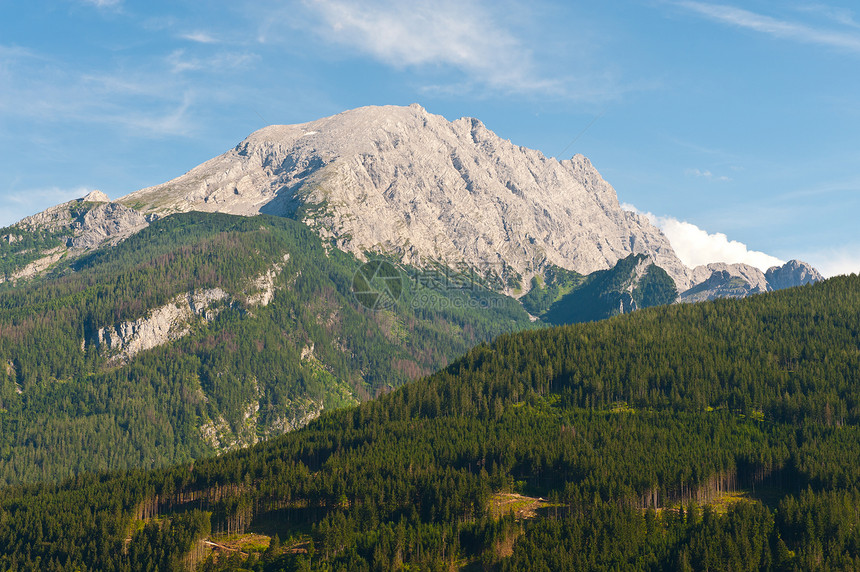 德国巴伐利亚阿尔卑斯山无树峰图片