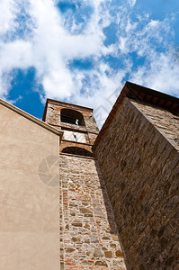 意大利中世纪市的贝夫里教堂图片