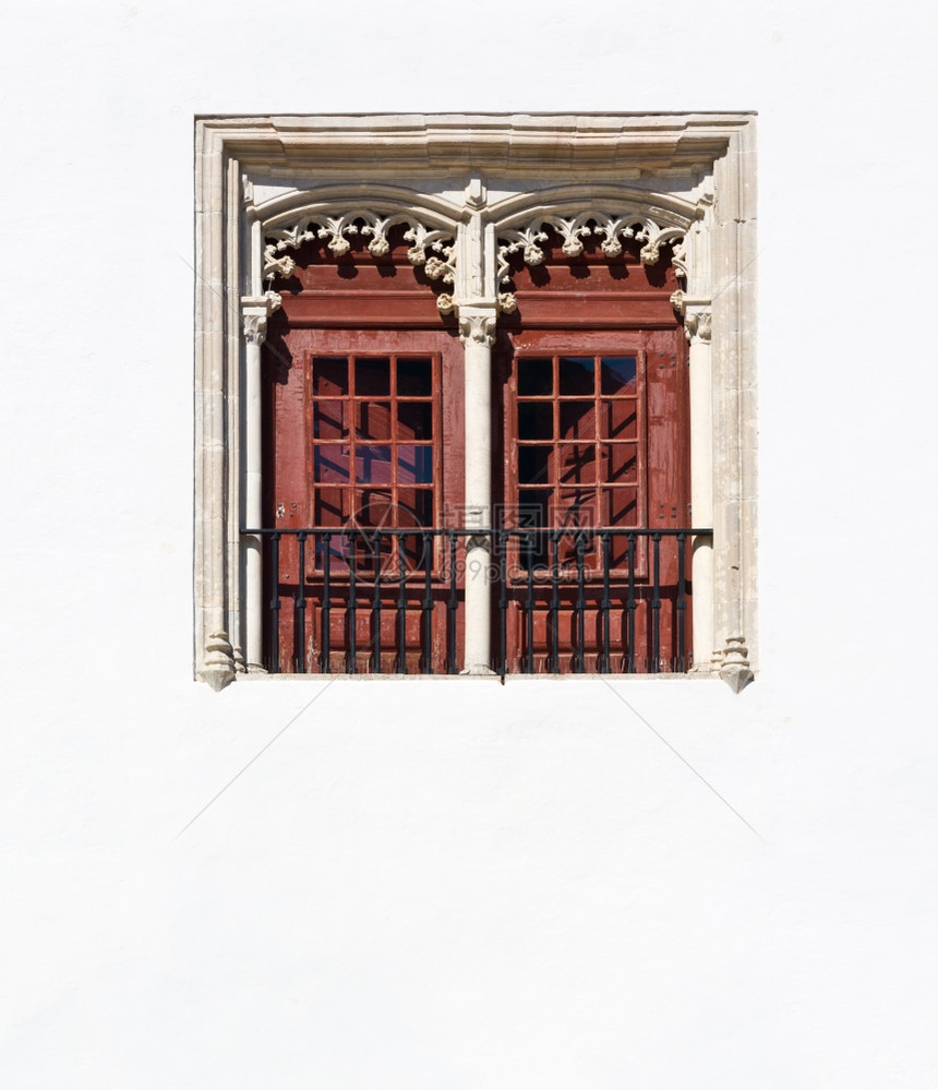 葡萄牙窗口有曼努埃尔纳风格的阳台图片