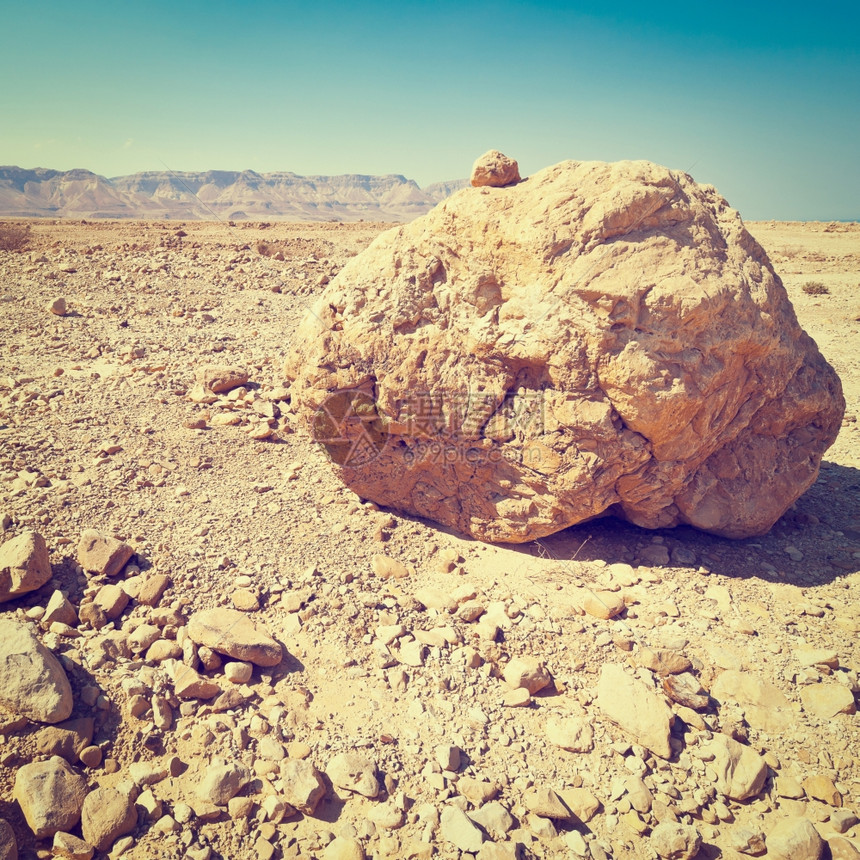 以色列Samaria沙丘大石回溯效应图片