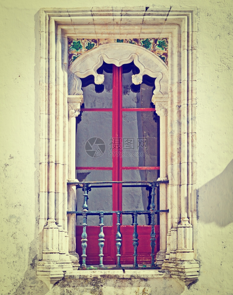 葡萄牙传统房屋的窗口图片