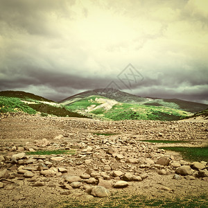 西班牙坎塔布里亚山景象图片