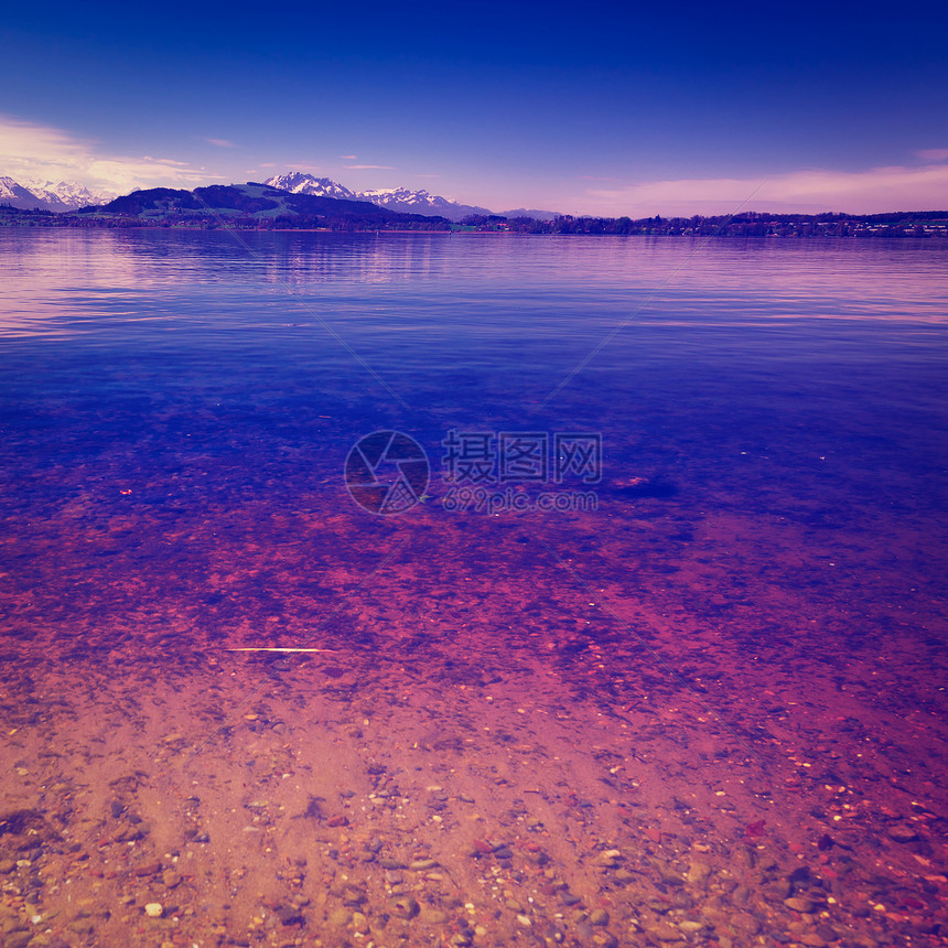 日落时的瑞士祖格湖Instagram效果图片