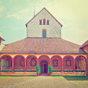 阿尔卑斯山一个瑞士小镇教堂院Instagram效应图片