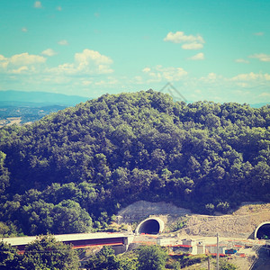 意大利阿尔卑斯山隧道建筑工地Instagram效应图片