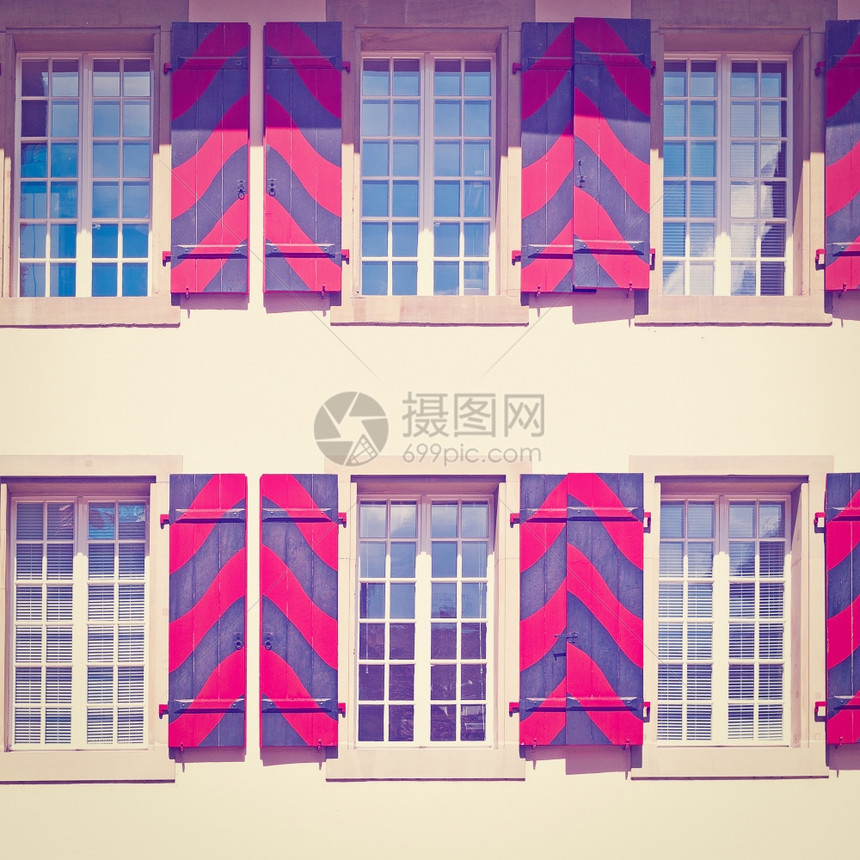 旧瑞士大厦的革新前台面Instagram效应图片