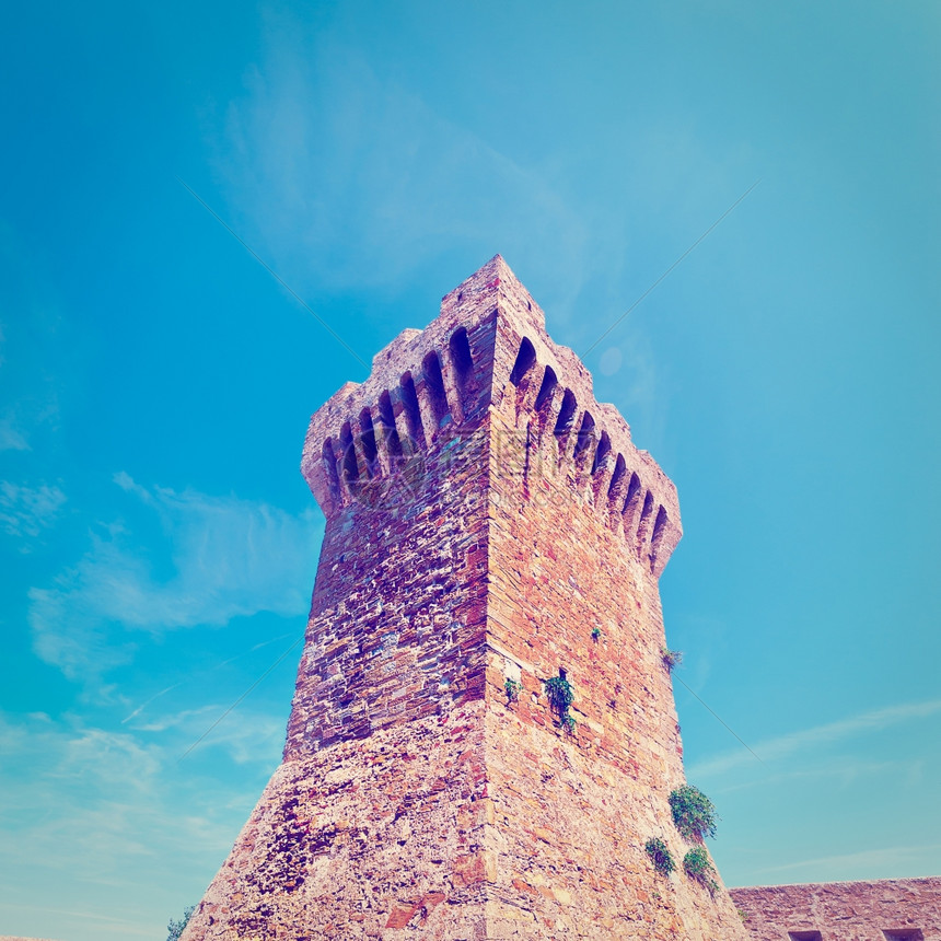 意大利托斯卡纳中世纪堡垒的典型要素Instagram效应图片
