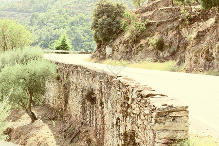 保留葡萄牙山坡路长墙Retro图像过滤风格图片