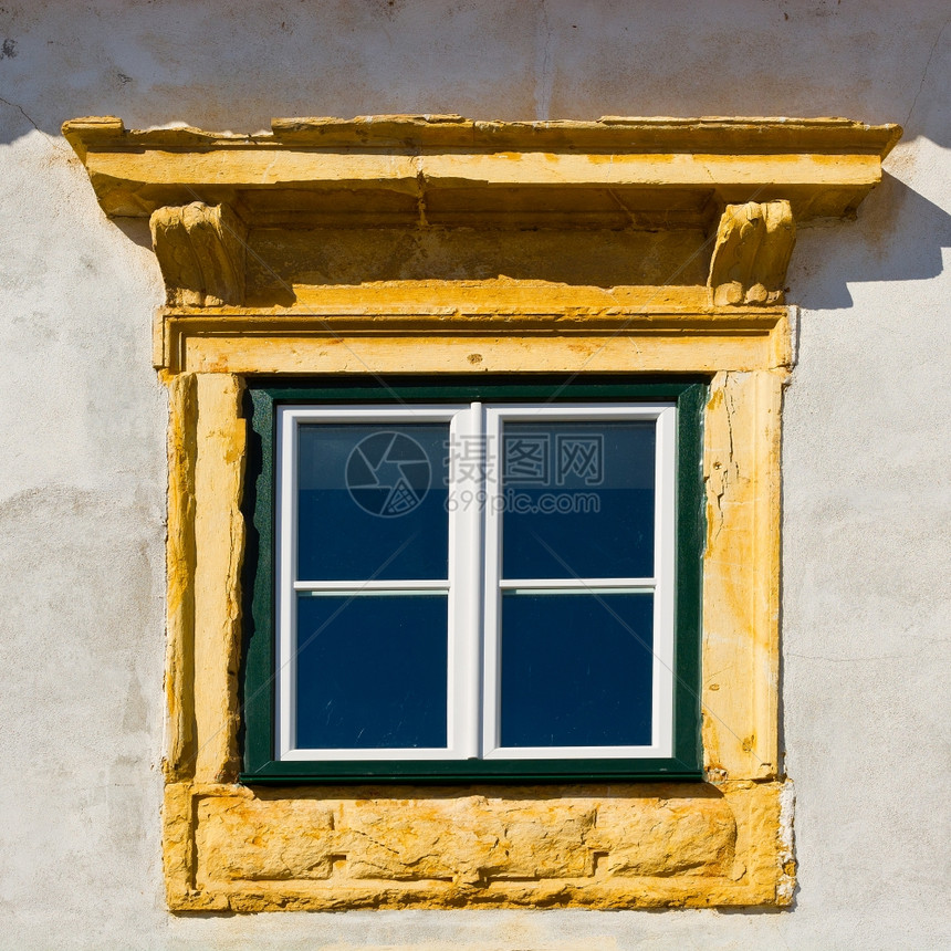 葡萄牙语家园墙的窗口图片