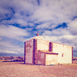 大西洋沙漠海滩上的葡萄牙沙格雷斯堡的葡萄牙天主Instagram效应图片