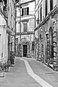 浏览意大利索拉诺市历史中心图片
