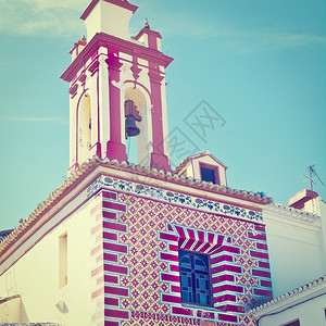 西班牙带钟楼的天主教堂Instagram效果图片