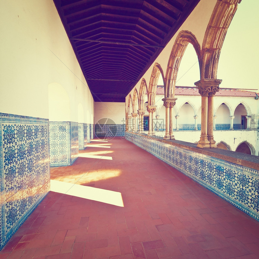 葡萄牙托马尔市圣殿城堡开放画廊Instagram效应图片