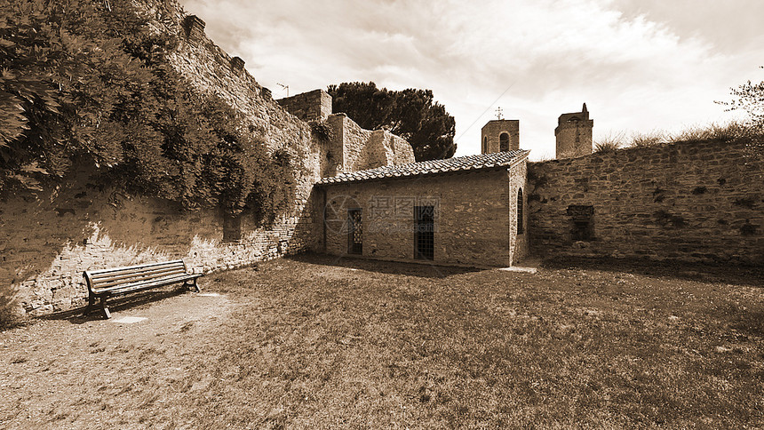 意大利Gimignano中世纪市吉米纳诺城周围的墙壁图片