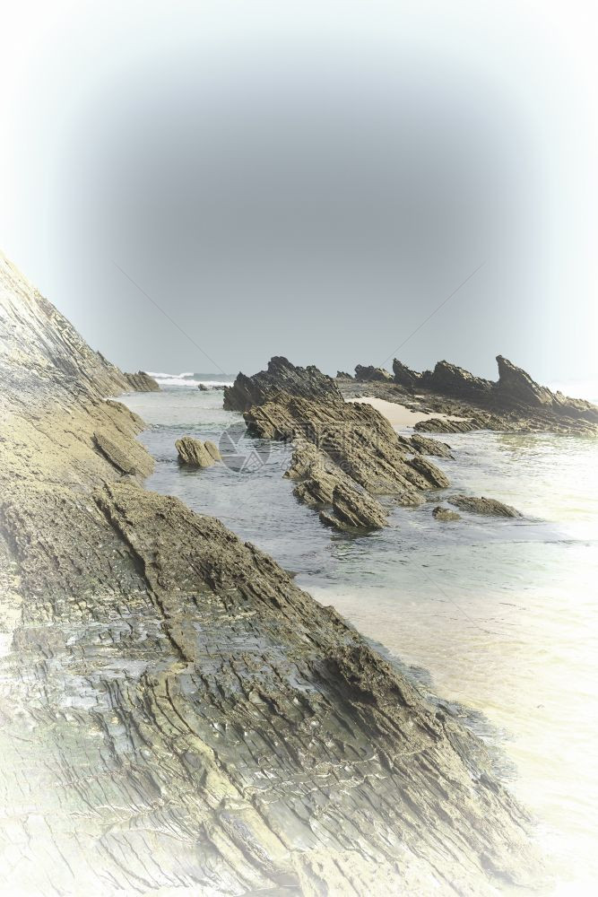葡萄牙大西洋的落基海岸StylizedPhoto图片