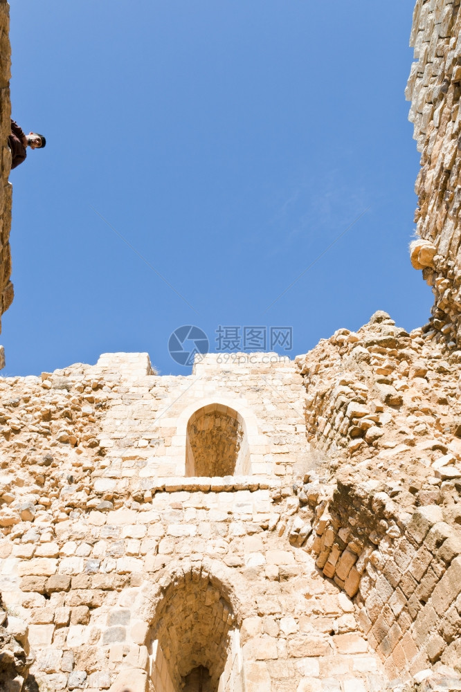 约旦Kerak十字军城堡内高塔石墙图片