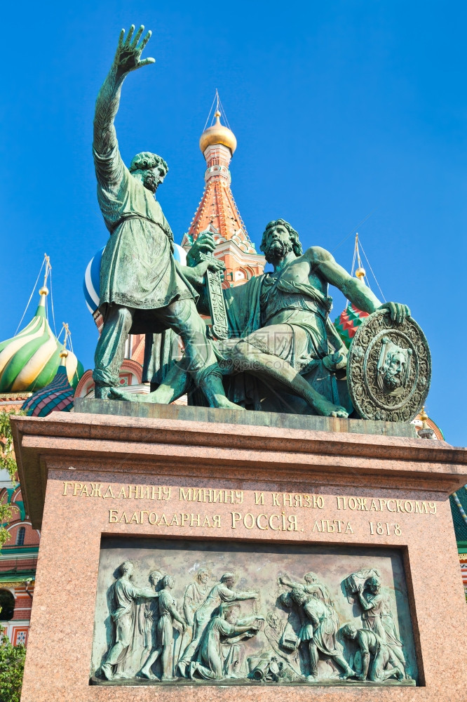 与俄罗斯莫科的波克罗夫基大教堂一起纪念Minin和Pozharsky图片
