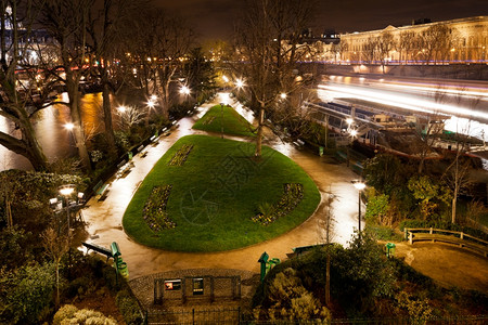 巴黎城市广场夜景图片