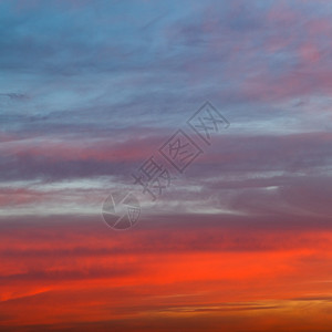 清晨橙红色蓝清晨秋天日出背景图片