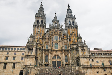 西班牙加利亚圣地哥德孔波斯特拉大教堂西面图片