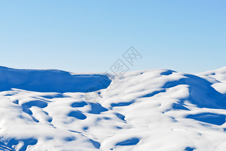 富龙滑雪场太阳港地区阿尔卑斯山高雪丘上滑的轨迹法国博朗峰EvasionEvasion背景