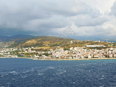 意大利墨西拿海峡的卡拉布里亚镇图片