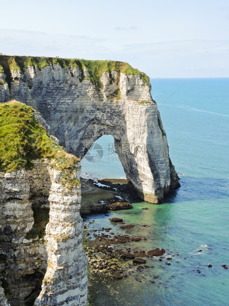 法国Eretratcotedalbatre英国海峡岸的悬崖和拱门图片