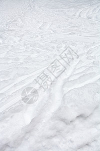 冬季积雪时滑和小径图片