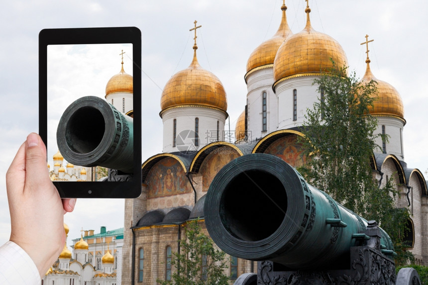 旅行概念游客拍摄俄罗斯莫科克里姆林宫各大教堂TsarCannon和金杯的照片图片