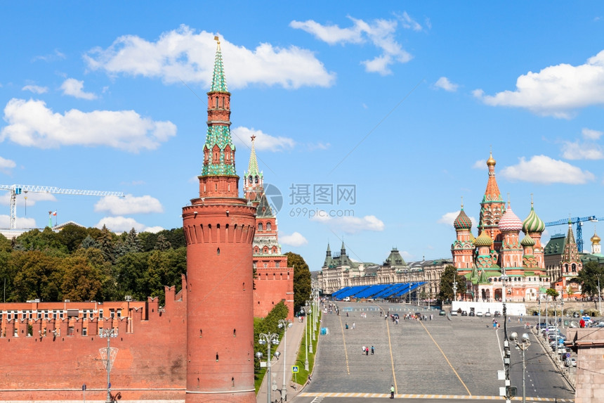 莫斯科天际瓦西列夫斯基后裔莫科城墙和塔楼莫斯科红广场圣巴西尔斯大教堂图片