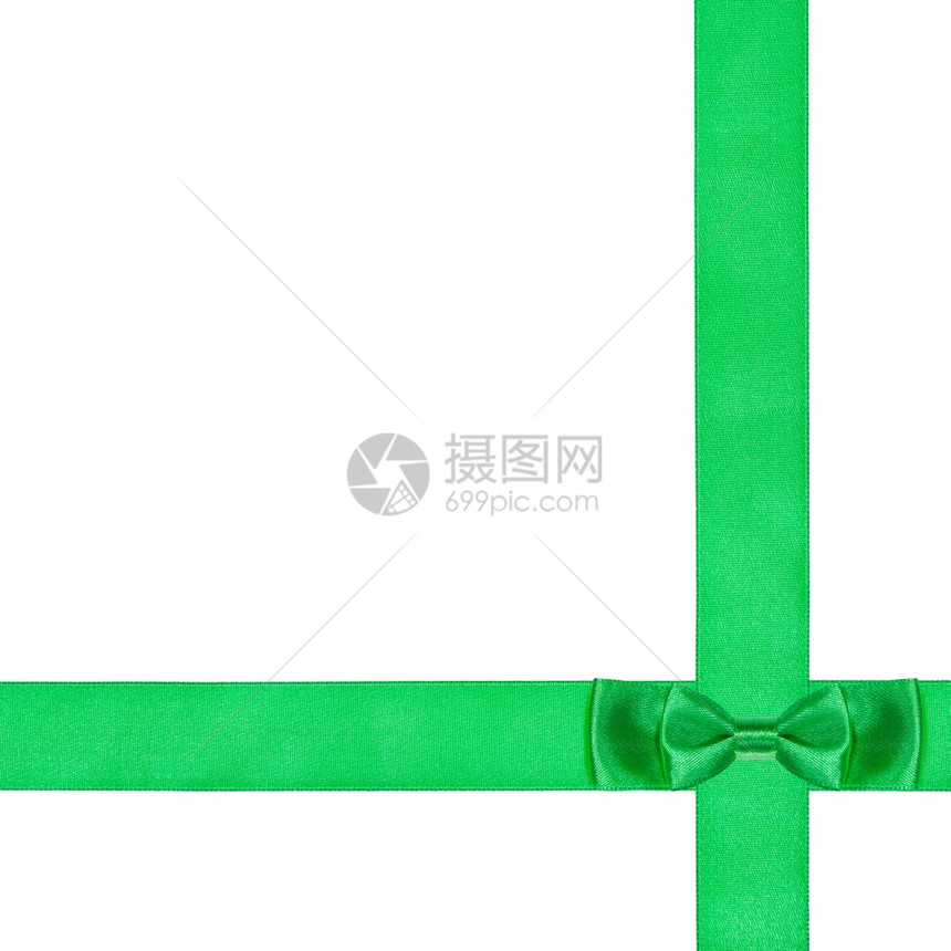 在白色背景孤立的两条跨越丝绸带上双绿结图片