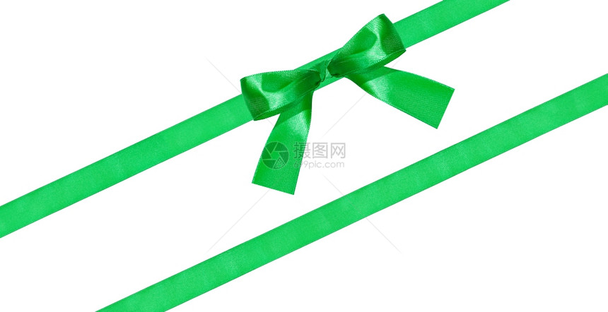 在白色背景上被孤立的两条对角丝带上的绿弓结图片