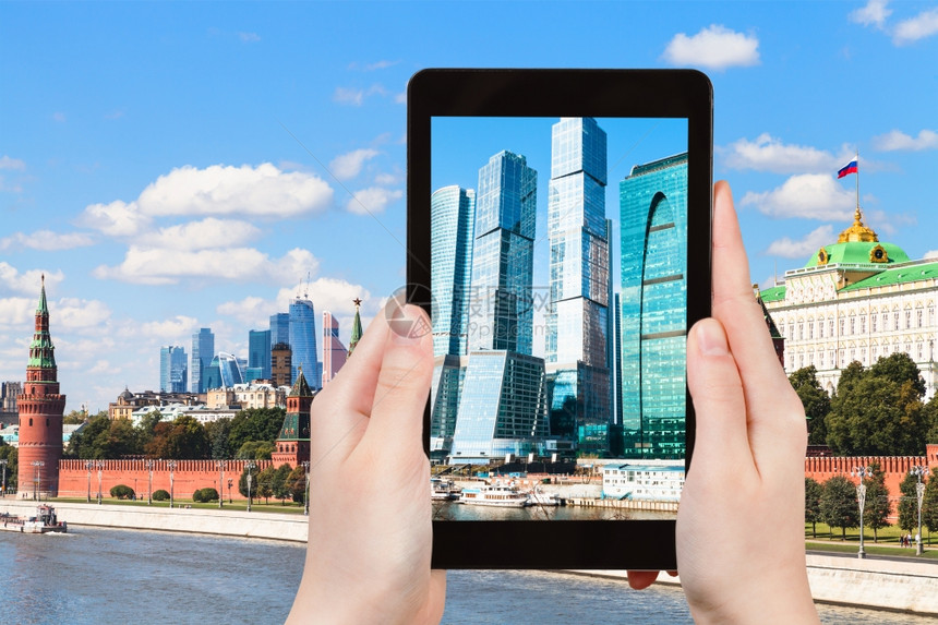 旅行概念莫斯科市平板电脑上塔台的旅游照片图片