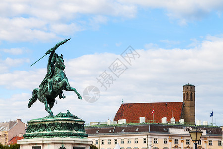 前往维也纳市旅行奥地利维也纳登广场上的查尔斯大主教雕像图片