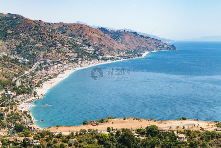 前往意大利西里夏日在Taormina市Ionian海滩Letojanni度假村的Letojanni村外图片