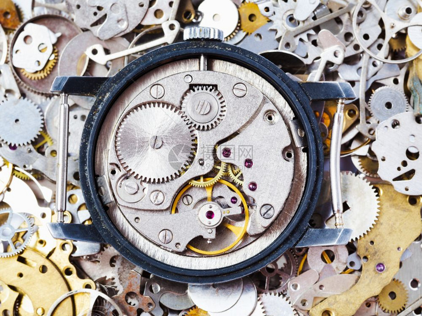 手表制工车间时钟备件堆积上使用机械手表露天图片