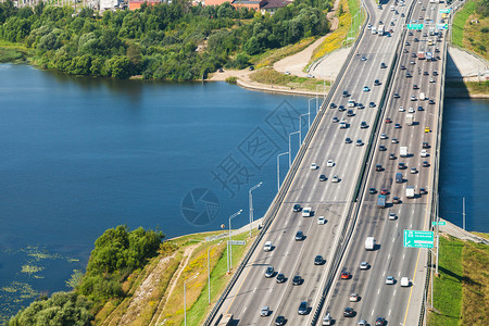 诺沃里日斯科耶白天运河高清图片