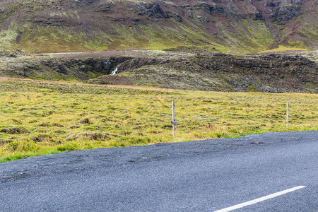 9月前往冰岛Hveragerdi温泉河小径区乡村公路图片