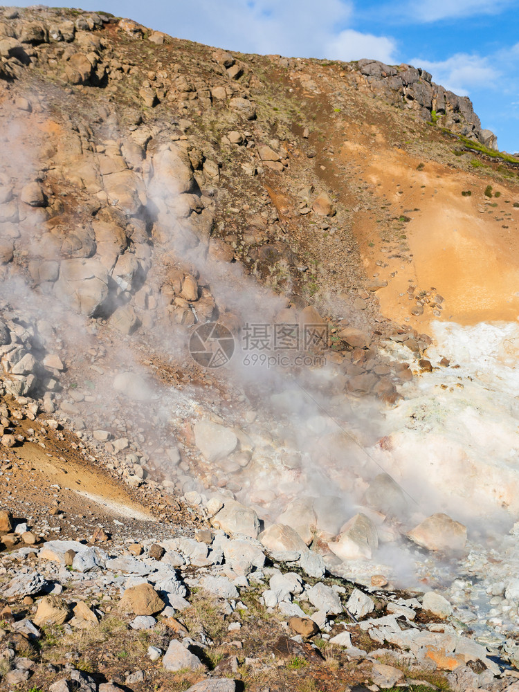 前往冰岛南半雷克雅内斯卡吉雷克雅内斯半岛南高地Krysuvik地区山坡上的热泉雷克雅内斯卡吉雷克雅内斯半岛图片