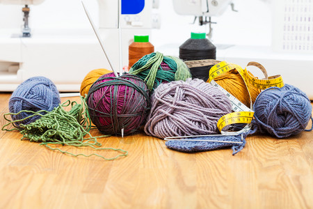缝针活编织工具桌边线和背景缝纫机背景图片