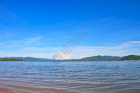 泰国PhetchaburiKaengkrachan大坝水库视图图片