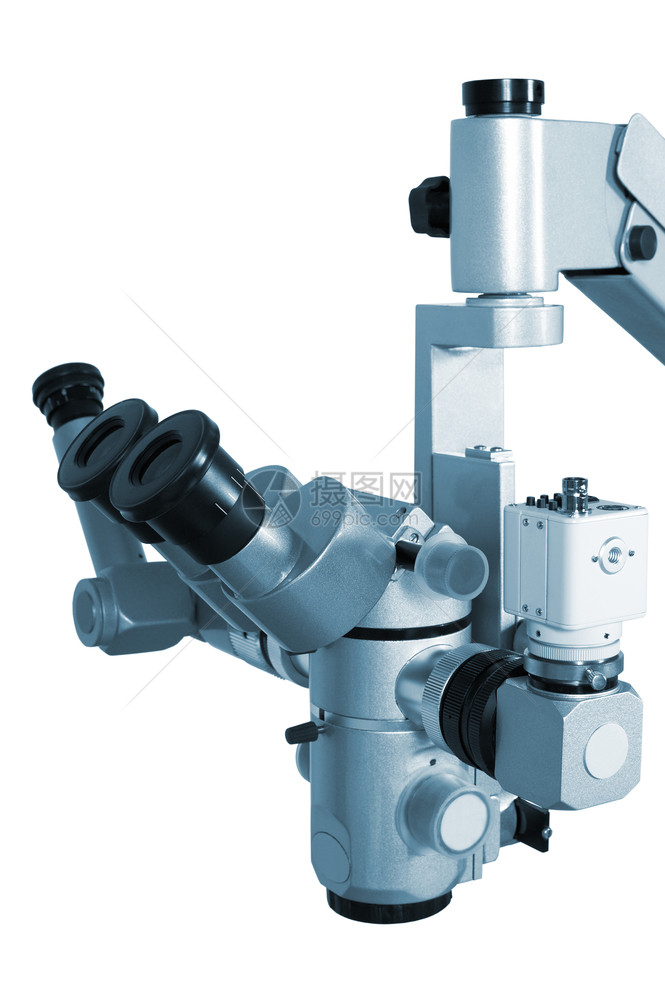 用数字相机在白色背景上安装数字相机的医疗显微镜图片