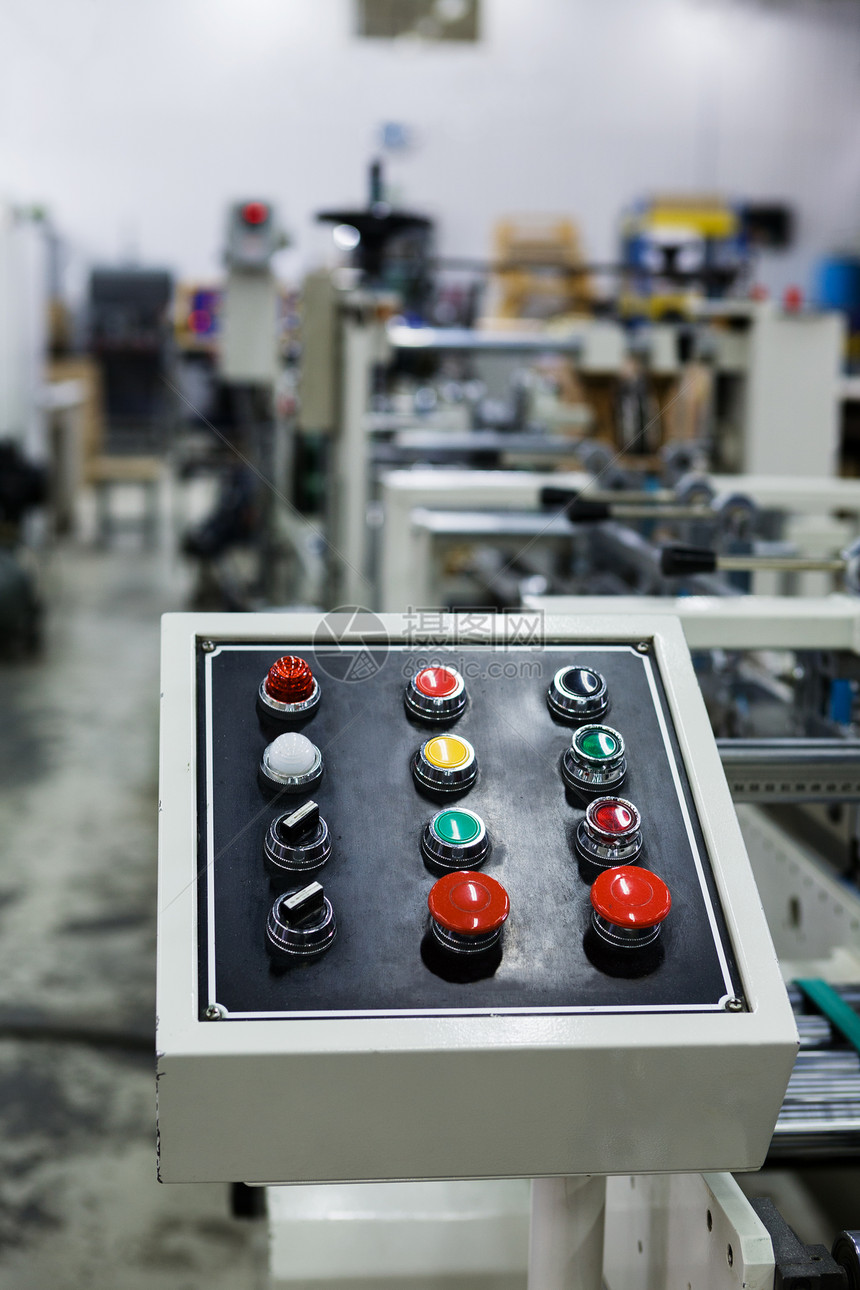 现代印刷厂设备控制板图片