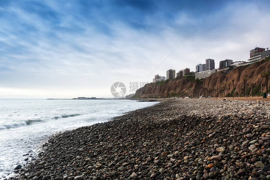 秘鲁利马太平洋小石头海滩图片