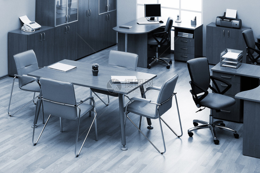 现代和轻型办公室条件图片
