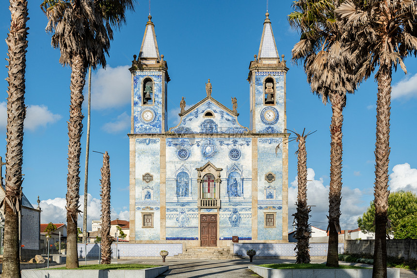圣马林哈教堂在葡萄牙奥瓦尔的科特加卡Cortegaca图片