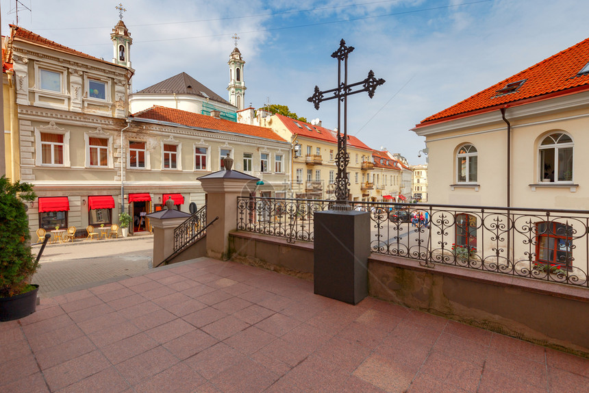古老的传统街道位于立陶宛维尔纽斯历史中心维尔纽斯旧城街图片