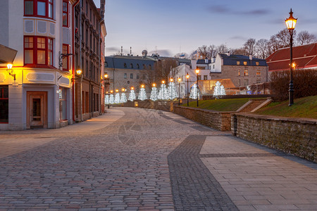 旧塔林的中世纪街道爱沙尼亚塔林旧城图片