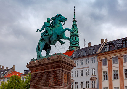 阿卜萨隆主教的马术雕像哥本哈根丹麦阿卜萨隆主教的雕像图片