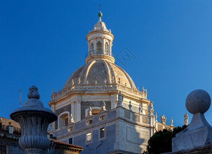 意大利圣阿加萨卡塔尼亚西里教堂圣阿加萨和装饰品图片